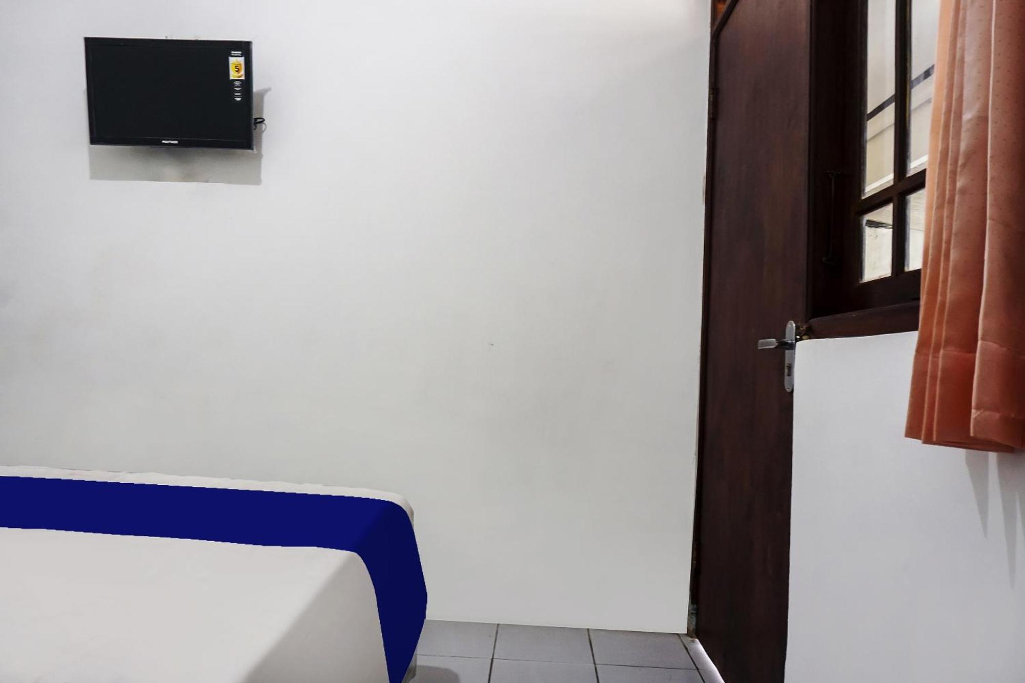 Oyo 90928 Wisma Asri Putra Syariah Bogor Exterior foto